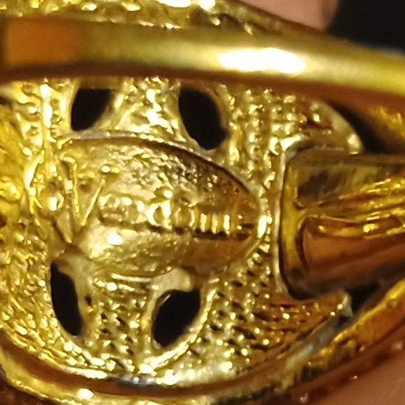 Vintage VENDOME Gold Tone Dome Square Back Ring Size 5 Adjustable to 7 - Picture 4 of 8